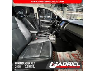 Foto 2 - Ford Ranger (Cabine Dupla) Ranger 3.2 CD XLT 4x4 automático