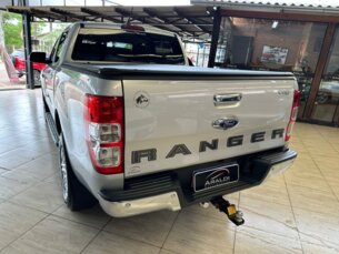 Foto 10 - Ford Ranger (Cabine Dupla) Ranger 3.2 CD XLT 4WD automático