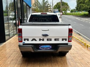 Foto 5 - Ford Ranger (Cabine Dupla) Ranger 2.2 CD XLS 4x4 (Aut) automático