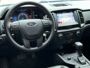 Foto 8 - Ford Ranger (Cabine Dupla) Ranger 2.2 CD XLS 4x4 (Aut) automático