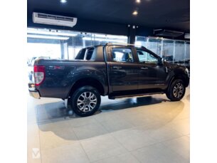 Foto 6 - Ford Ranger (Cabine Dupla) Ranger 3.2 CD Limited 4x4 automático