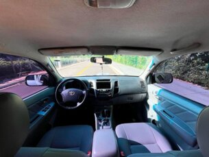 Foto 3 - Toyota Hilux Cabine Dupla Hilux SRV 4X4 3.0 (cab dupla) (aut) manual