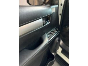 Foto 10 - Toyota Hilux Cabine Dupla Hilux 2.8 TDI SRV CD 4x4 (Aut) automático