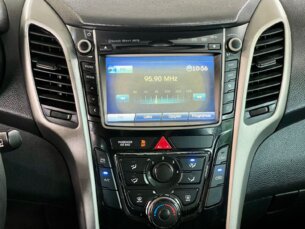 Foto 8 - Hyundai i30 I30 GLS 1.8 16v MPI (Aut) C180 automático