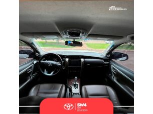 Foto 5 - Toyota SW4 SW4 2.8 TDI SRX 5L 4x4 (Aut) automático