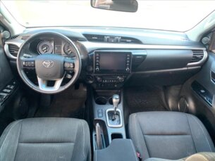 Foto 7 - Toyota Hilux Cabine Dupla Hilux CD 2.8 TDI SR 4WD (Aut) automático