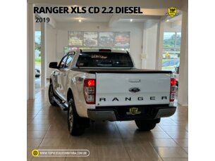 Foto 6 - Ford Ranger (Cabine Dupla) Ranger 2.2 TD XLS CD 4x4 (Aut) automático