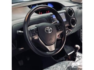 Foto 9 - Toyota Etios Hatch Etios 1.5 X Plus manual