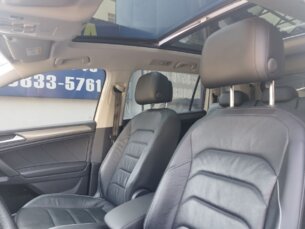 Foto 3 - Volkswagen Tiguan Tiguan Allspace Comfortline 1.4 250 TSI DSG automático