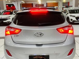 Foto 5 - Hyundai i30 I30 1.8 16V MPI (Básico+Teto) automático