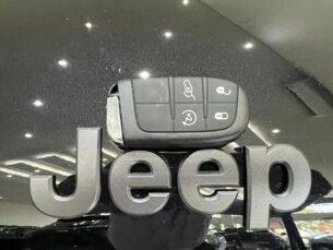 Foto 10 - Jeep Renegade Renegade 1.3 T270 Longitude automático