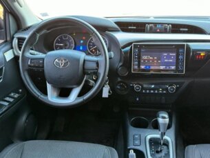 Foto 9 - Toyota Hilux Cabine Dupla Hilux 2.8 TDI CD SR 4x4 (Aut) automático
