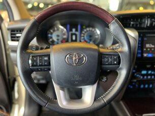 Foto 10 - Toyota SW4 SW4 2.8 TDI SRX 5L 4x4 (Aut) automático