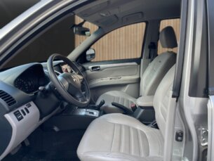 Foto 7 - Mitsubishi Pajero Pajero 3.2 DI-D Outdoor 4WD (Aut) automático