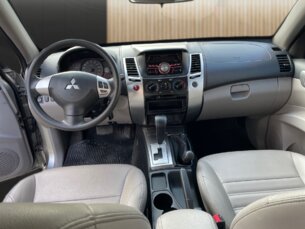 Foto 10 - Mitsubishi Pajero Pajero 3.2 DI-D Outdoor 4WD (Aut) automático
