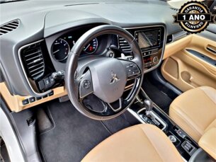 Foto 9 - Mitsubishi Outlander Outlander 3.0 V6 HPE-S 4WD automático