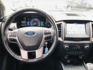 Foto 10 - Ford Ranger (Cabine Dupla) Ranger 3.2 CD XLT 4WD (Aut) automático
