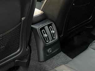 Foto 10 - Volvo XC40 XC40 Recharge Plug-in Hybrid R-Design automático