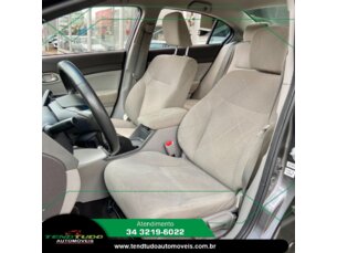Foto 3 - Honda Civic New Civic LXS 1.8 16V i-VTEC (Aut) (Flex) manual