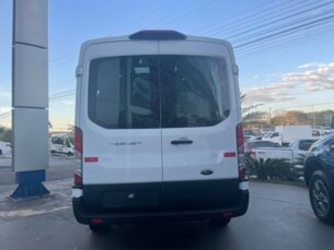 Foto 9 - Ford Transit Transit 2.0 EcoBlue Minibus 14+1 410L AT automático