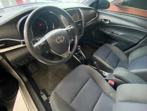 Foto 3 - Toyota Yaris Hatch Yaris 1.3 XL Plus Tech CVT (Flex) automático