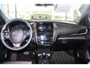 Foto 7 - Toyota Yaris Sedan Yaris Sedan 1.5 XS CVT automático
