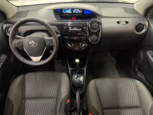 Foto 4 - Toyota Etios Hatch Etios XS 1.5 (Flex) (Aut) automático