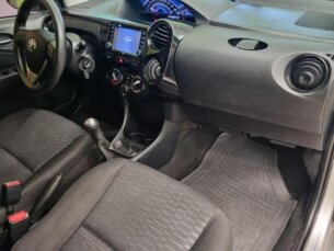 Foto 8 - Toyota Etios Hatch Etios X 1.3 (Flex) manual