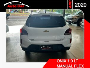 Foto 6 - Chevrolet Onix Onix 1.0 LT (Flex) manual