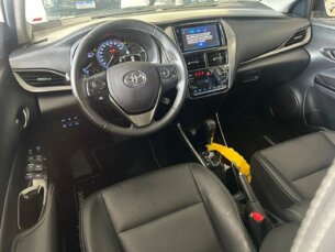 Foto 2 - Toyota Yaris Sedan Yaris Sedan 1.5 XLS Connect CVT automático
