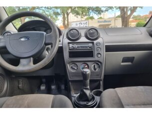 Foto 8 - Ford Fiesta Hatch Fiesta Hatch Rocam 1.0 (Flex) manual