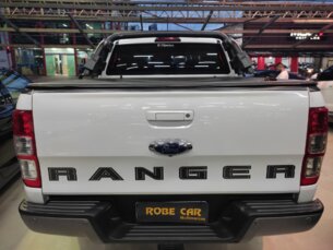 Foto 2 - Ford Ranger (Cabine Dupla) Ranger 2.2 CD XLS 4WD (Aut) automático