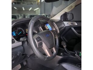 Foto 6 - Ford Ranger (Cabine Dupla) Ranger 3.2 CD Limited 4WD (Aut) automático