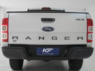 Foto 4 - Ford Ranger (Cabine Dupla) Ranger 2.2 TD XLS CD 4x4 manual