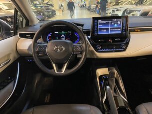 Foto 8 - Toyota Corolla Corolla 1.8 Altis Hybrid Premium automático