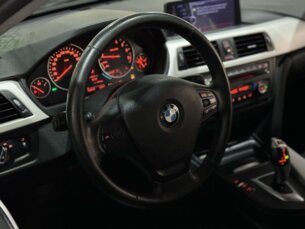Foto 10 - BMW Série 3 320i 2.0 (Aut) automático