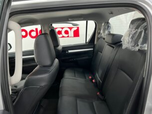 Foto 9 - Toyota Hilux Cabine Dupla Hilux CD 2.8 TDI SRX 4WD (Aut) automático