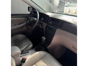 Foto 10 - Toyota Corolla Corolla Sedan XEi 1.8 16V (nova série) (aut) automático