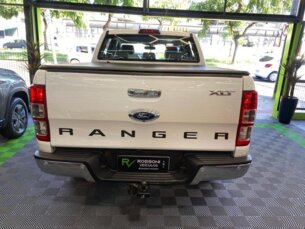 Foto 5 - Ford Ranger (Cabine Dupla) Ranger 3.2 XLT CD 4x4 (Aut) automático