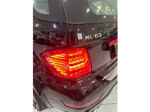 Foto 2 - Mercedes-Benz Classe ML AMG ML 63 AMG 6.2 V8 automático