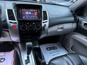 Foto 6 - Mitsubishi Pajero Pajero 3.2 DI-D 4WD (Aut) automático
