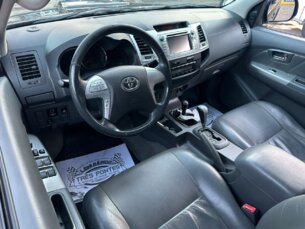 Foto 5 - Toyota Hilux Cabine Dupla Hilux 3.0 TDI 4x4 CD SRV Top (Aut) automático