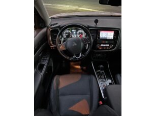 Foto 6 - Mitsubishi Outlander Outlander 3.0 V6 GT Mid 4WD automático