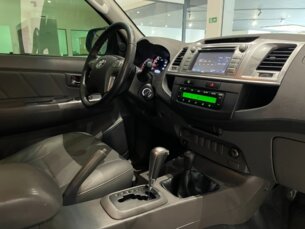 Foto 6 - Toyota Hilux Cabine Dupla Hilux 2.7 4x4 CD SRV (Flex) (Aut) automático