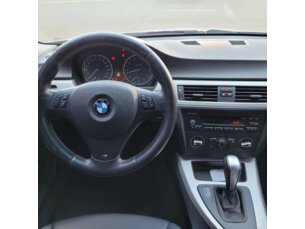 Foto 8 - BMW Série 3 320i 2.0 Top (aut) manual