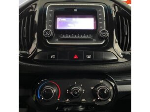 Foto 9 - Fiat Uno Uno Sporting 1.4 8V Dualogic (Flex) automático