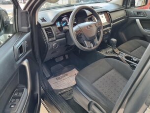 Foto 10 - Ford Ranger (Cabine Dupla) Ranger 2.2 CD XLS 4WD (Aut) automático