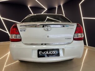 Foto 5 - Toyota Etios Sedan Etios Sedan Platinum 1.5 (Flex) manual