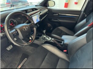 Foto 4 - Toyota Hilux Cabine Dupla Hilux CD 2.8 TDI GR-S 4WD (Aut) automático