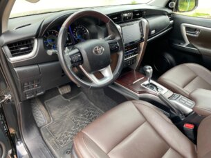 Foto 9 - Toyota SW4 SW4 2.8 TDI SRX 7L 4x4 (Aut) automático